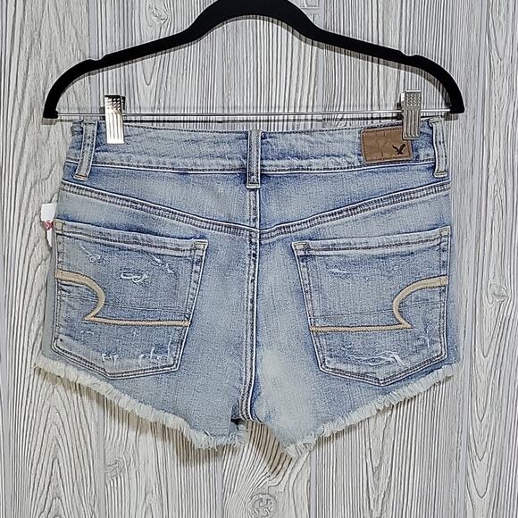 American Eagle Stretch Hi-Rise Shortie Lace Detailed Jean Shorts Size 6 NWT - Picture 2 of 11